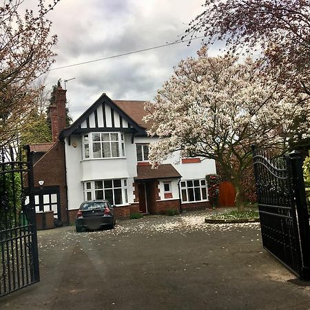 Westmorland - 4 Bedroom House - Free Parking For Up To 7 Cars - Walking Distance To Qmc And University - Ideal For Contractors And Large Groups Nottingham Exterior foto