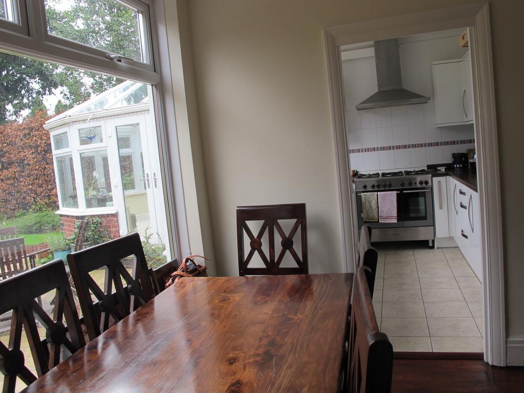 Westmorland - 4 Bedroom House - Free Parking For Up To 7 Cars - Walking Distance To Qmc And University - Ideal For Contractors And Large Groups Nottingham Exterior foto